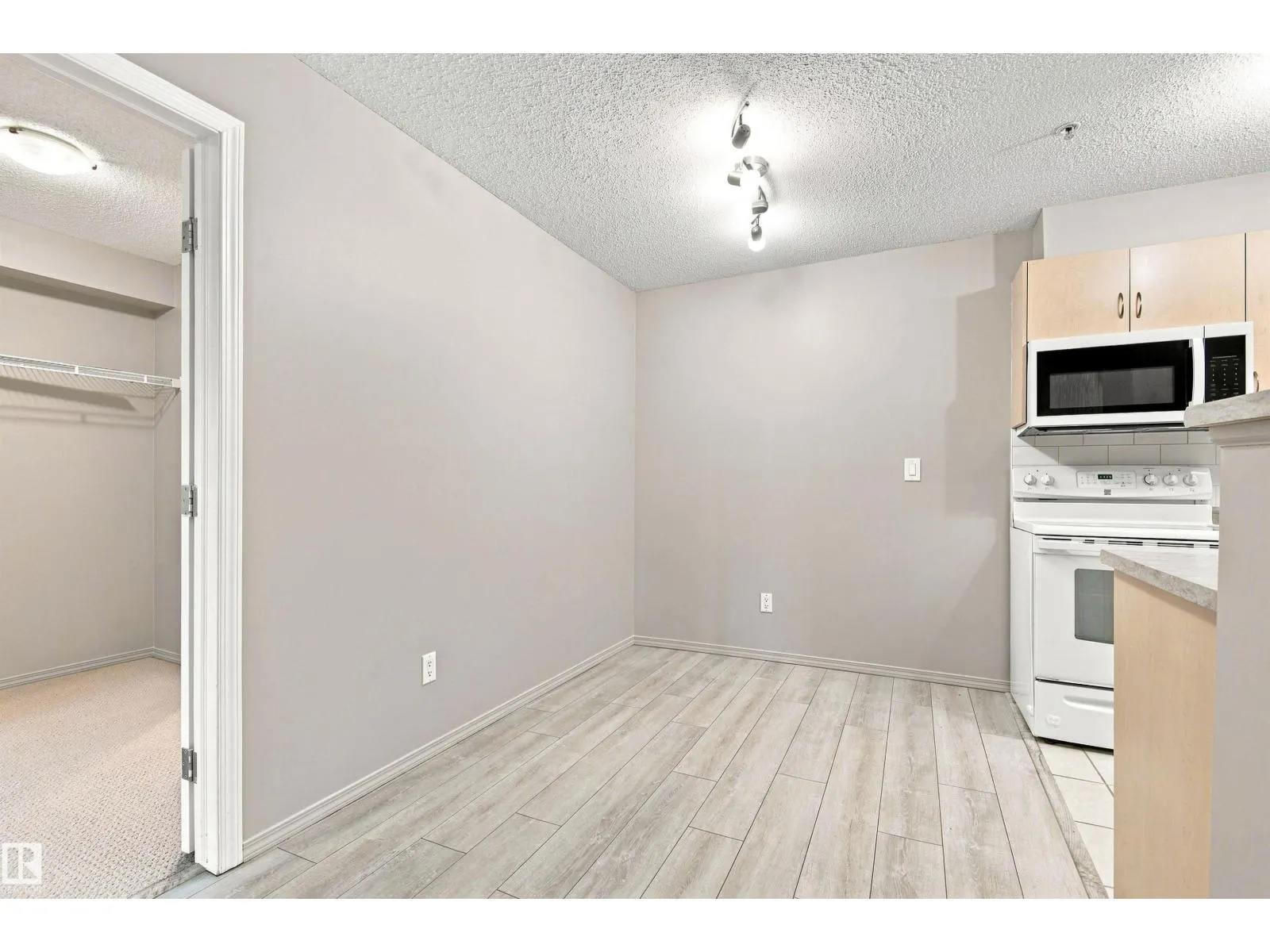 #117 17011 67 AV NW