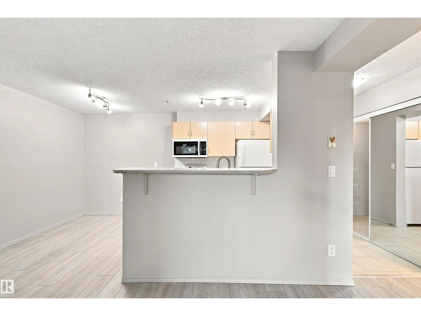 #117 17011 67 AV NW