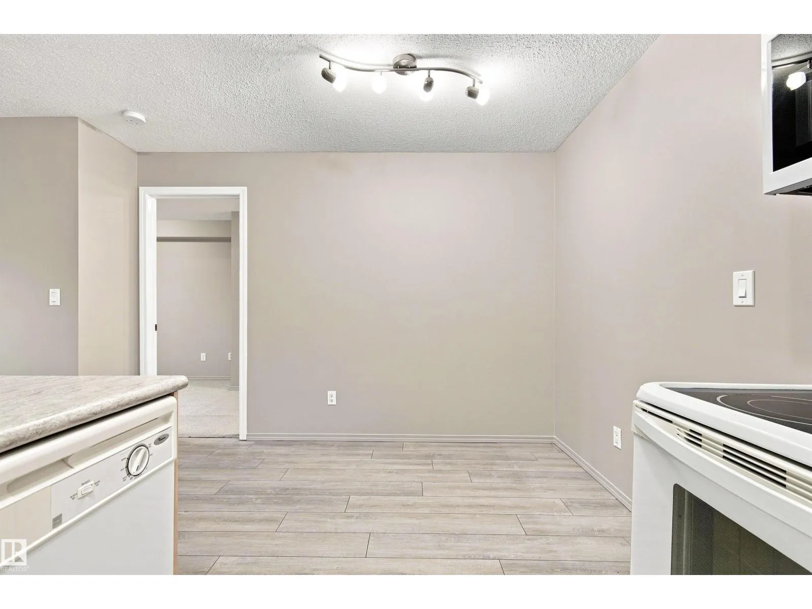 #117 17011 67 AV NW