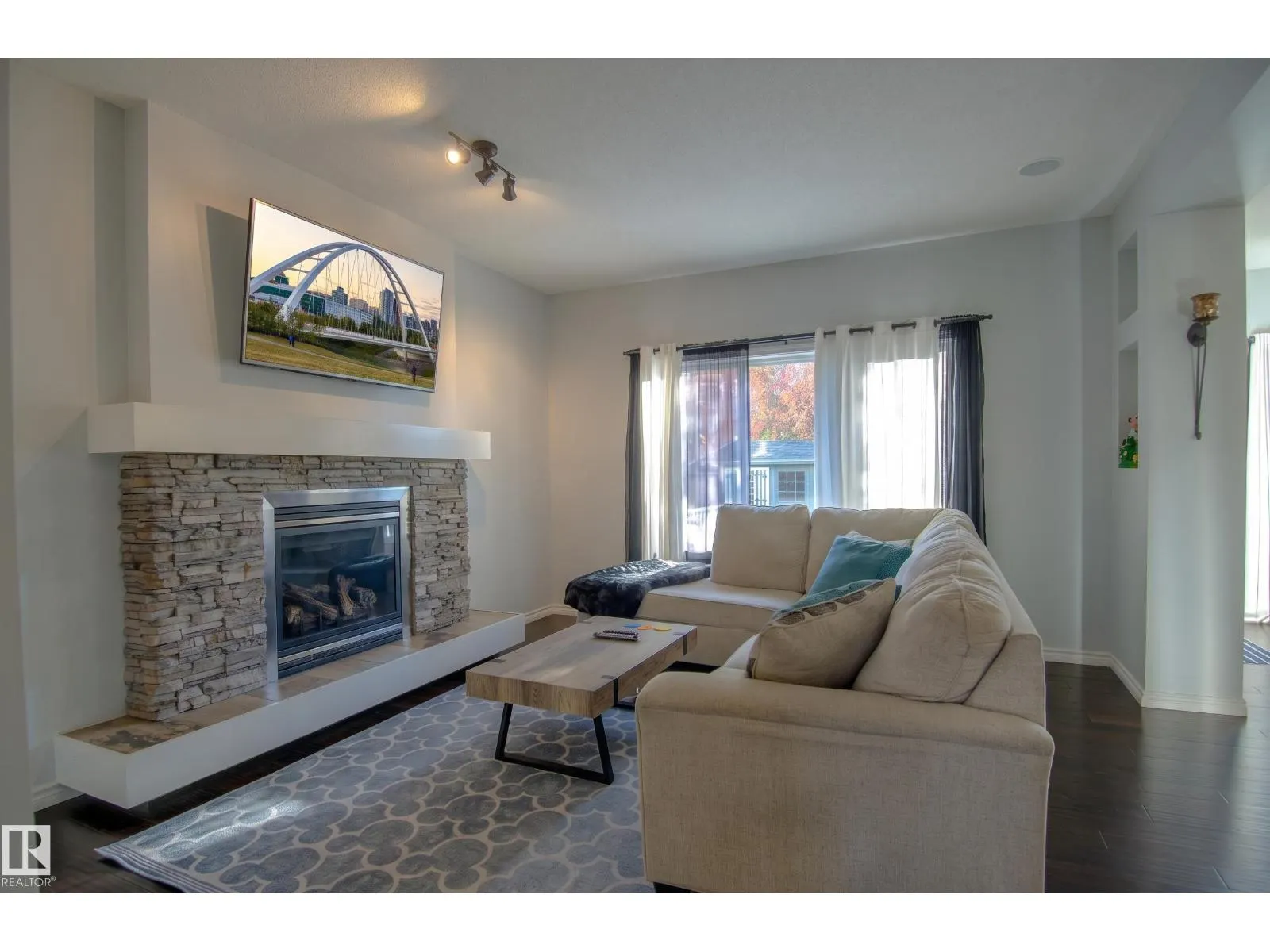 247 SECORD DR NW