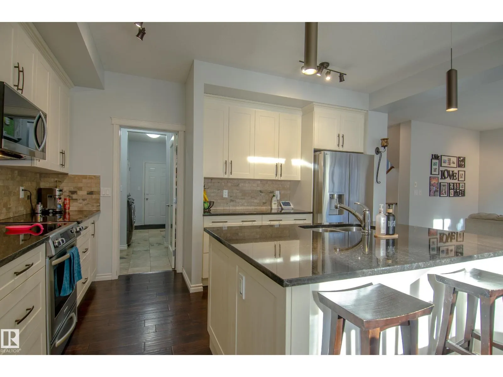 247 SECORD DR NW