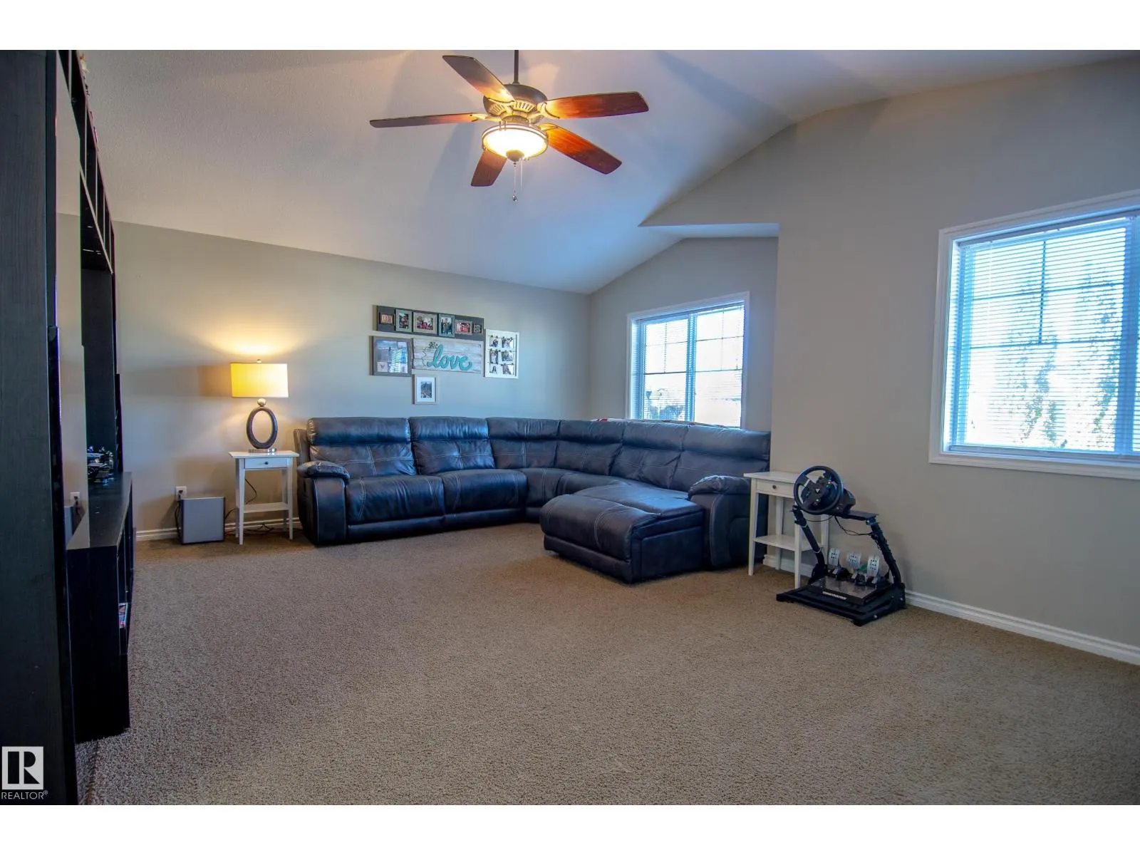 247 SECORD DR NW