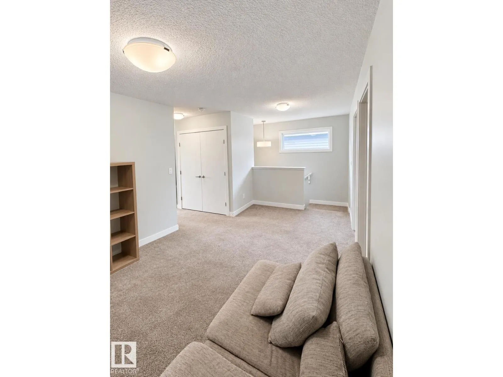 262 39A AV NW