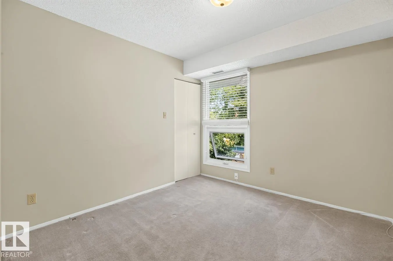 #31 2115 118 ST NW