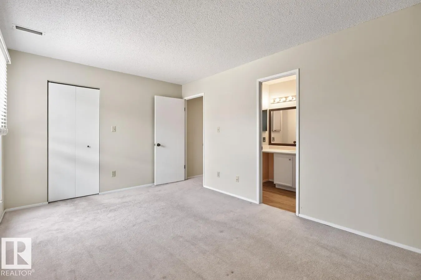 #31 2115 118 ST NW