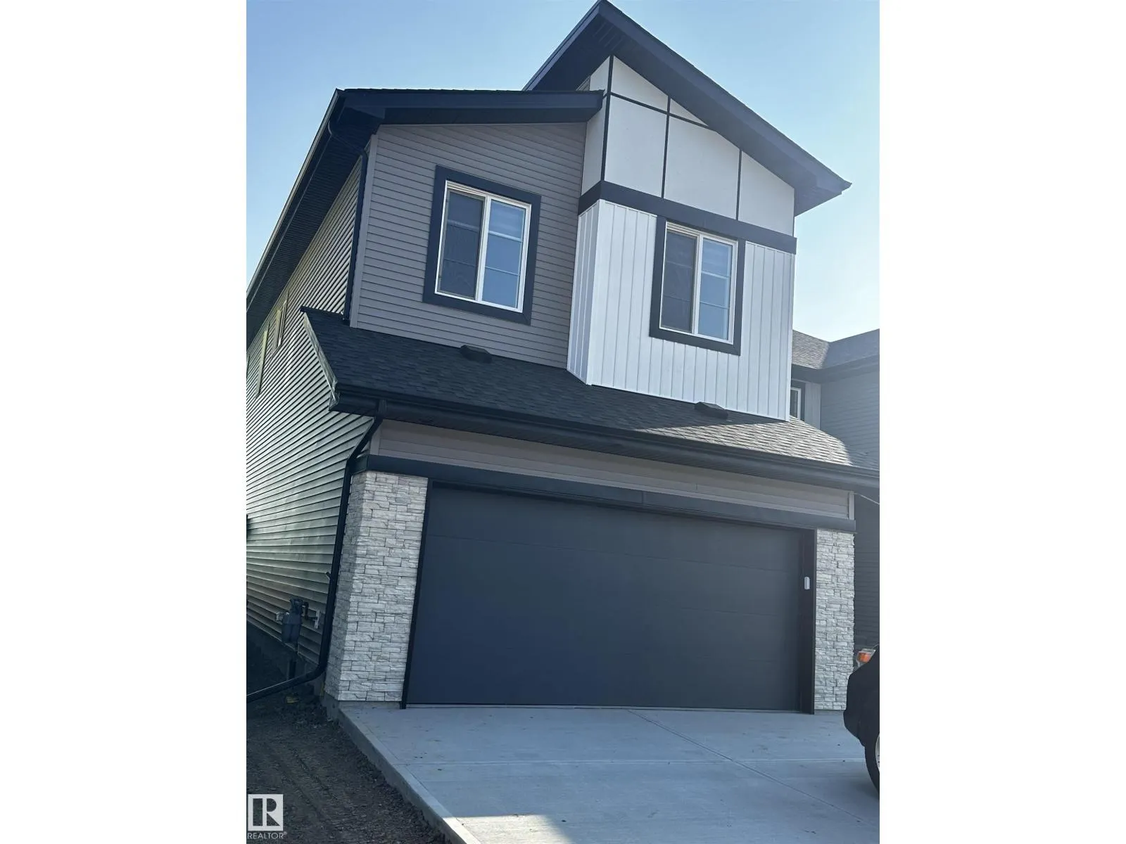 9461 PEAR CR SW