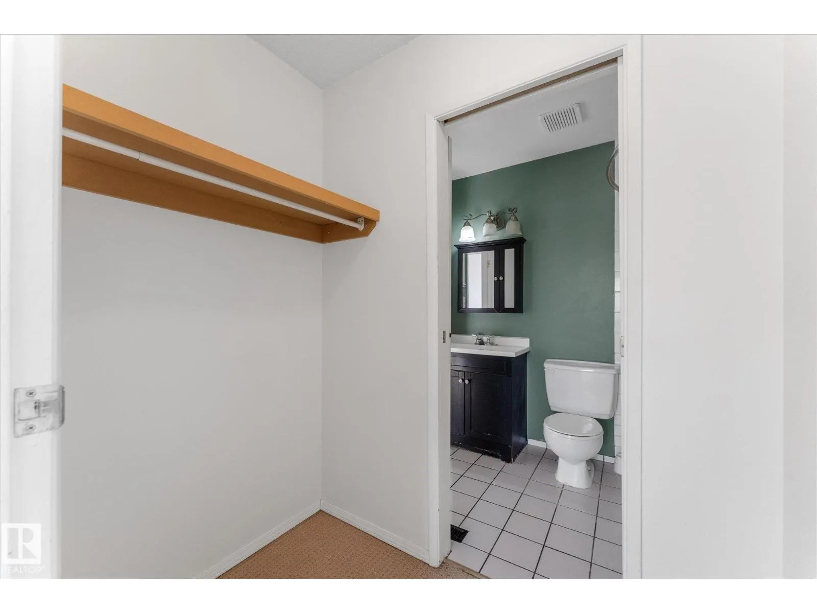 109 ROYAL TC NW