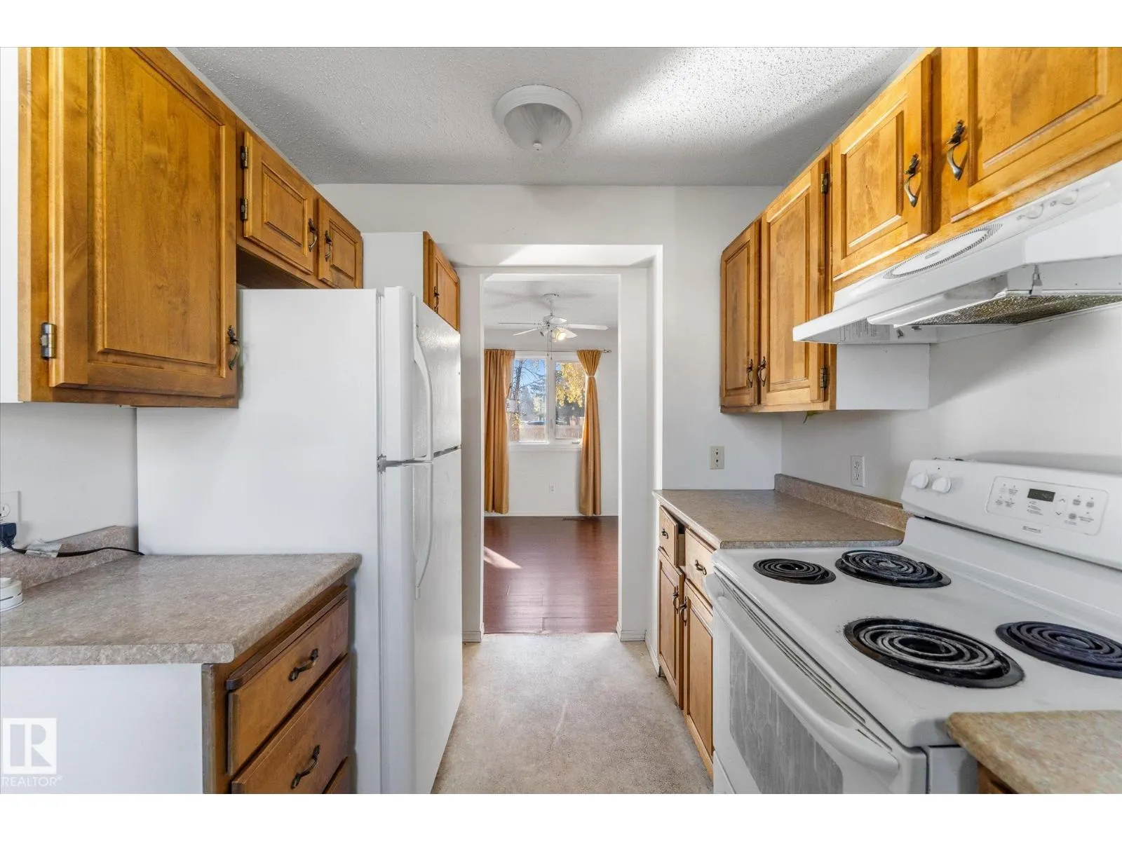 109 ROYAL TC NW