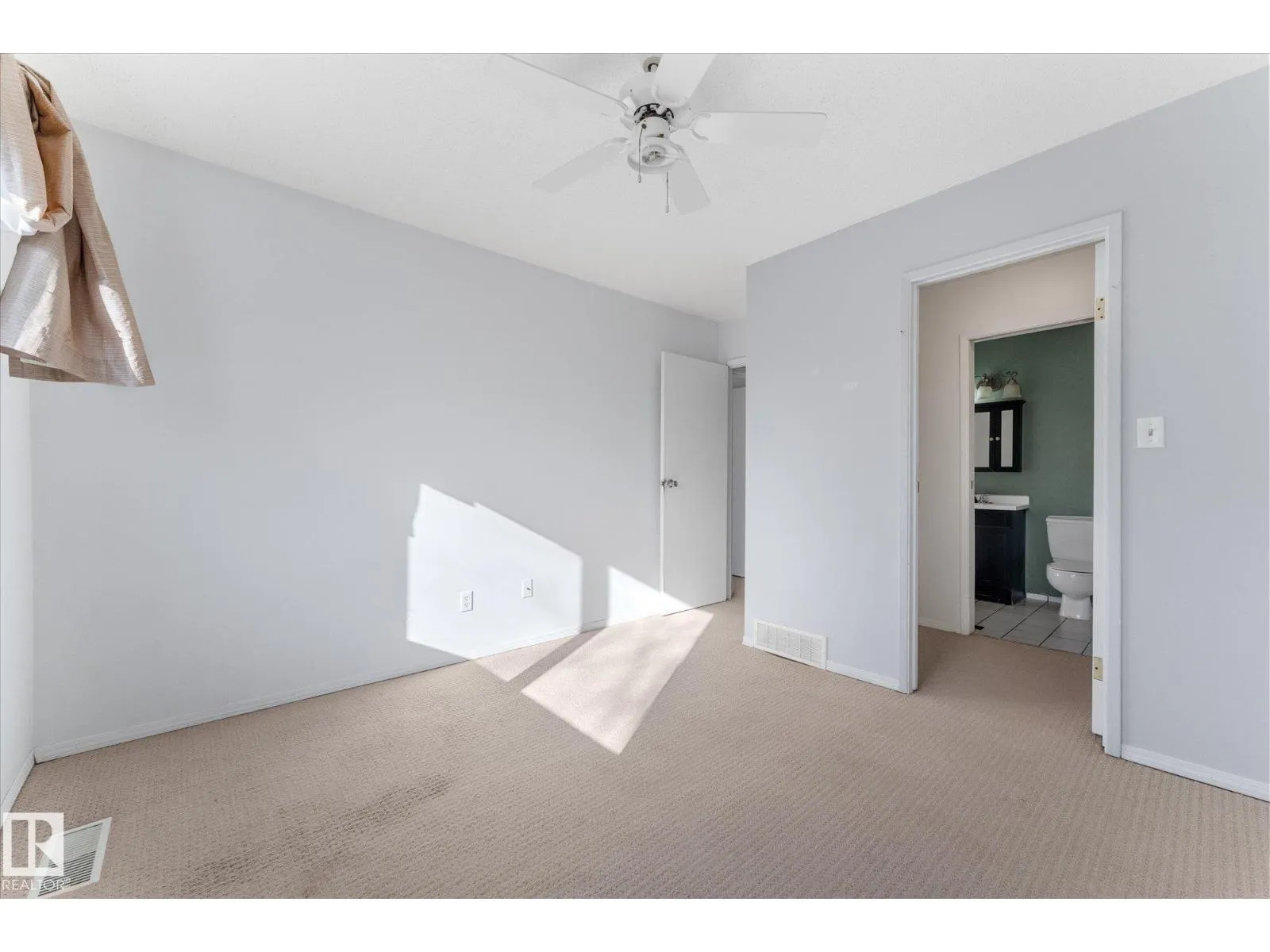 109 ROYAL TC NW