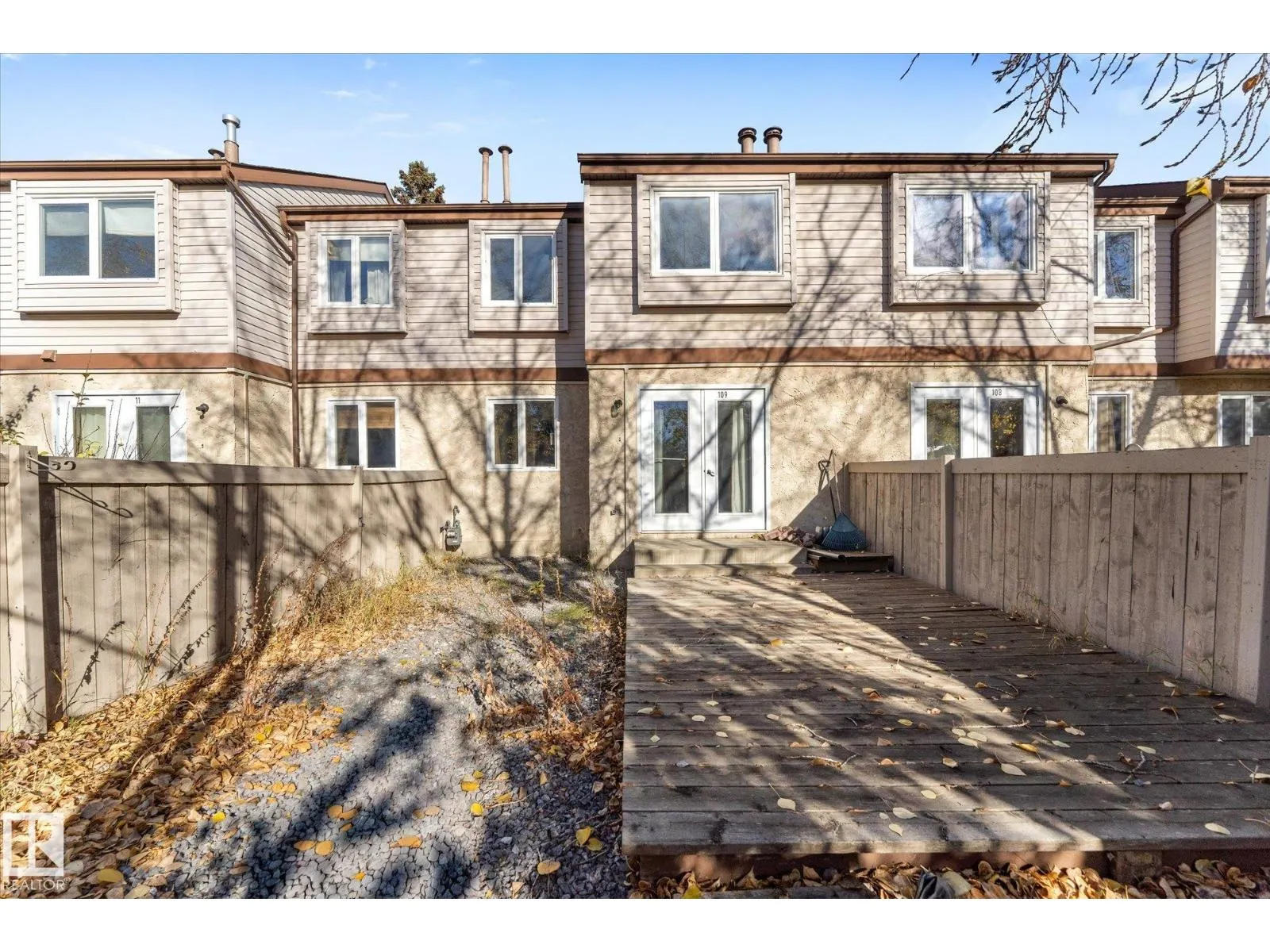 109 ROYAL TC NW