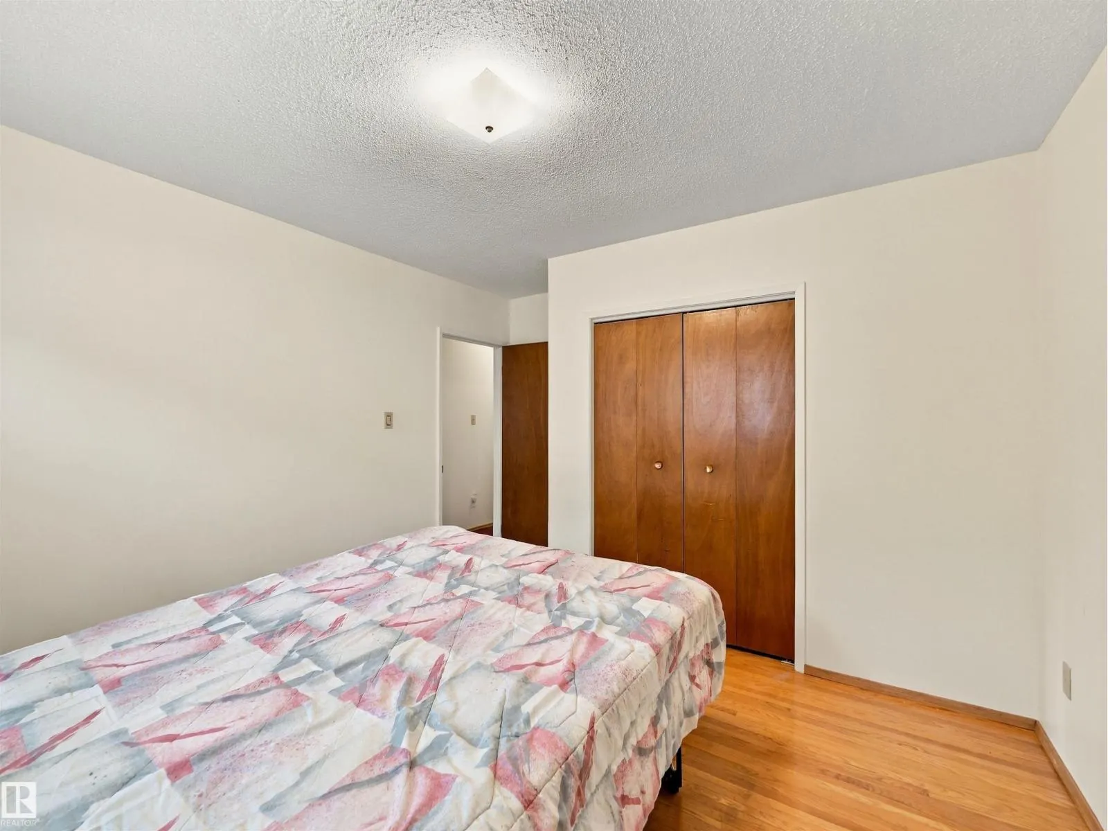 11519 38 AV NW NW