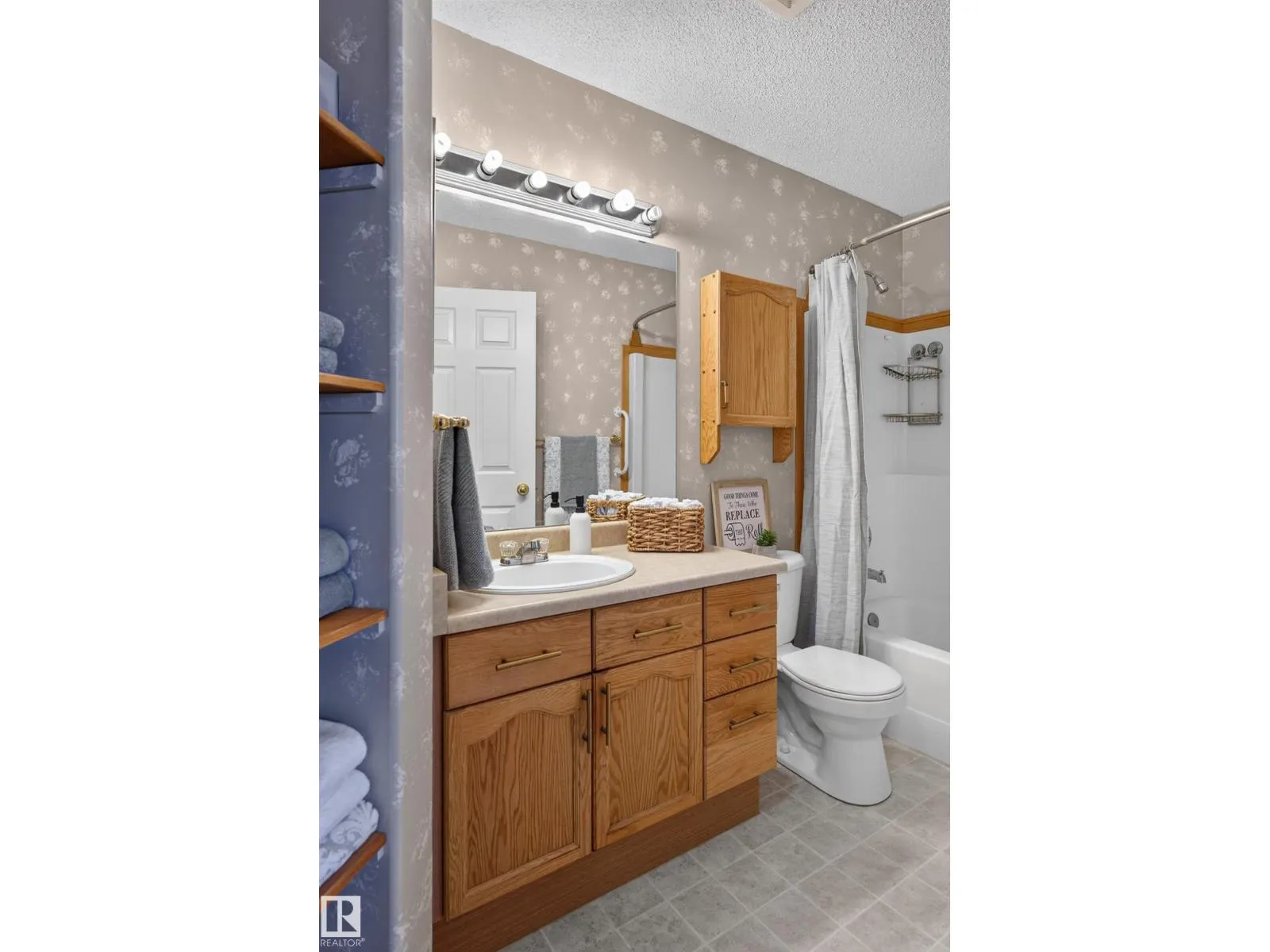 4615 151 AV NW