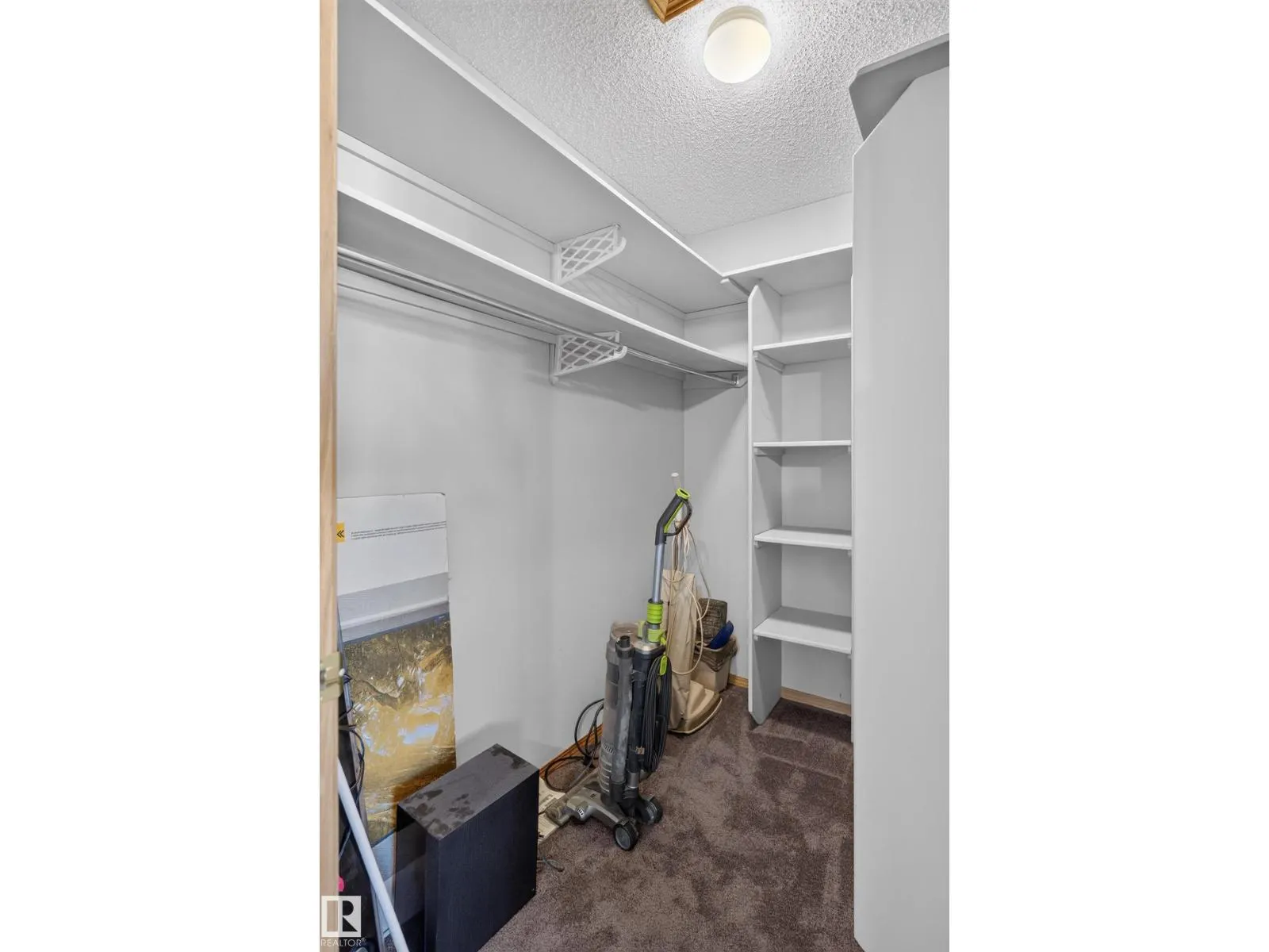 4615 151 AV NW