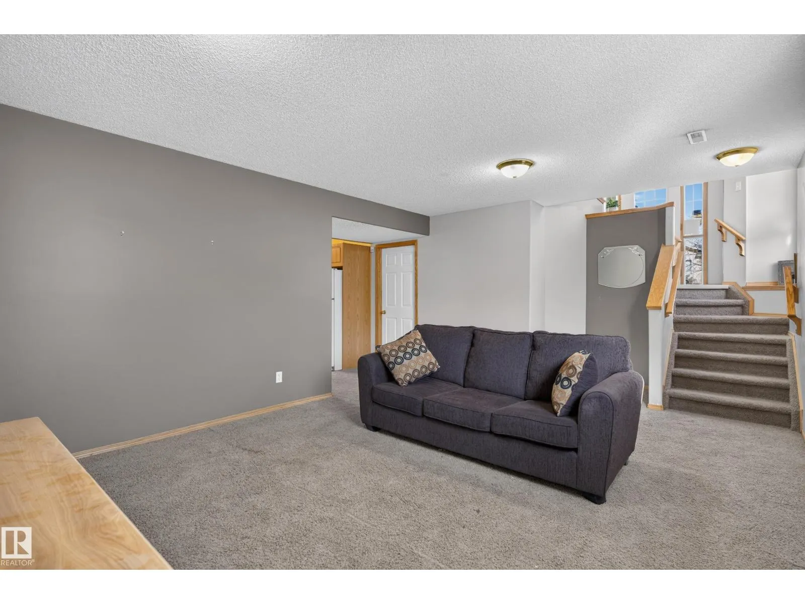 4615 151 AV NW