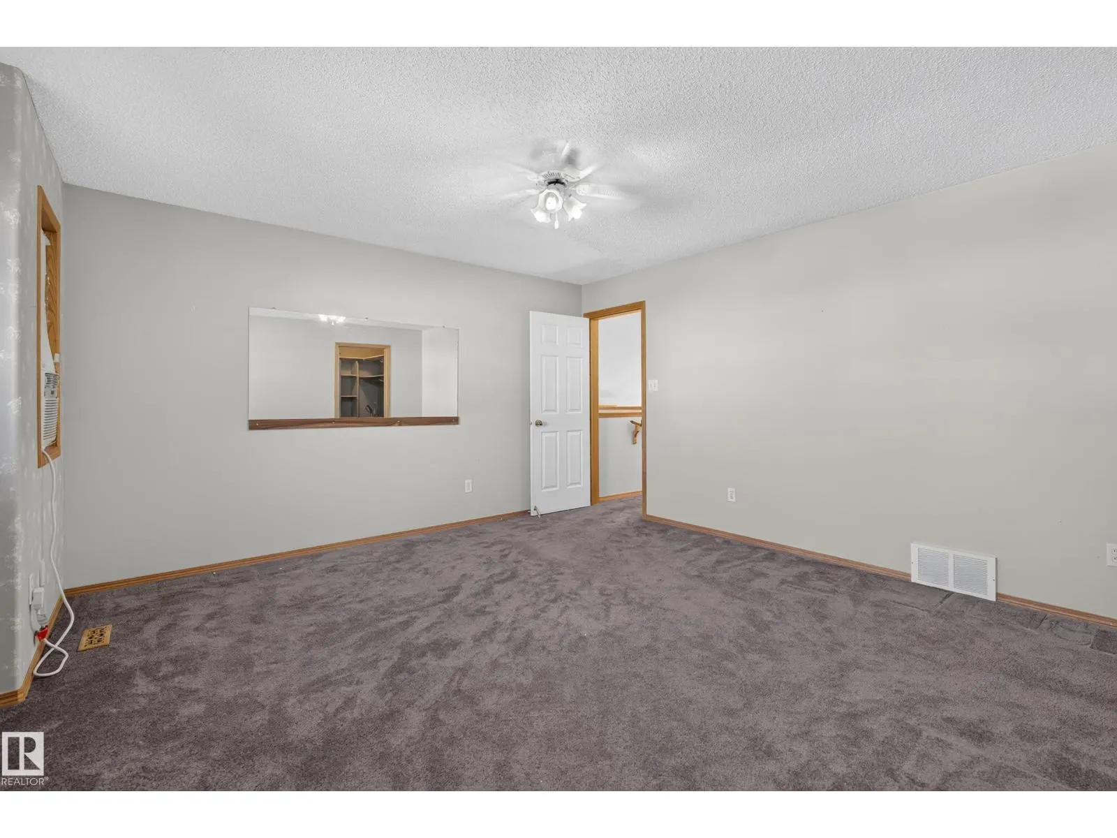4615 151 AV NW