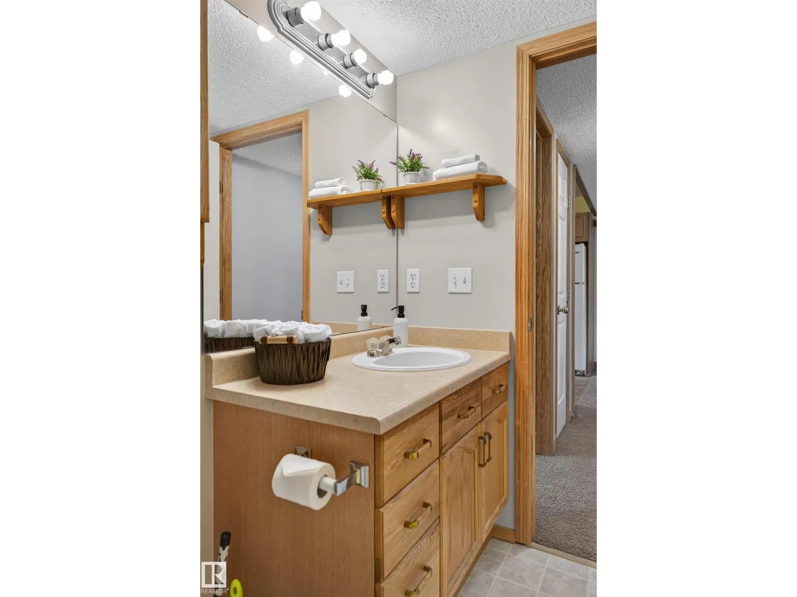 4615 151 AV NW