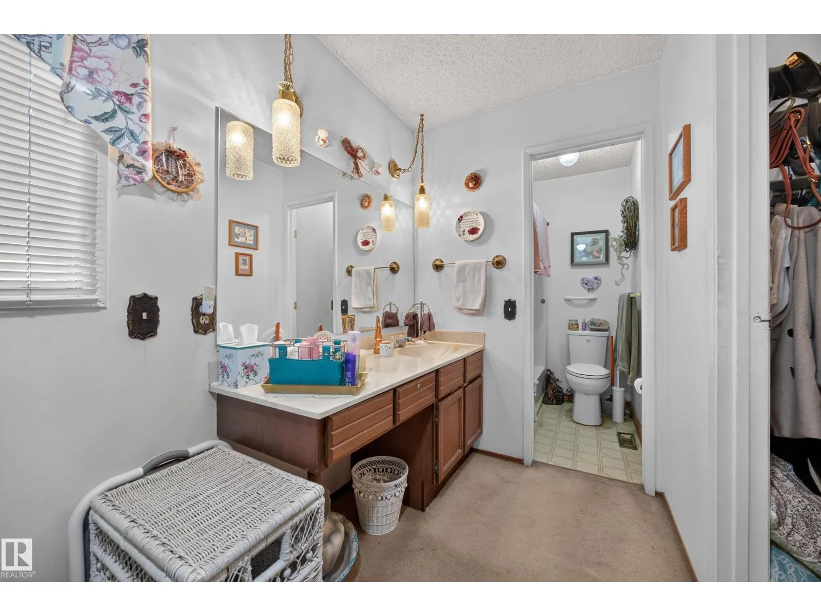 3023 130 AV NW