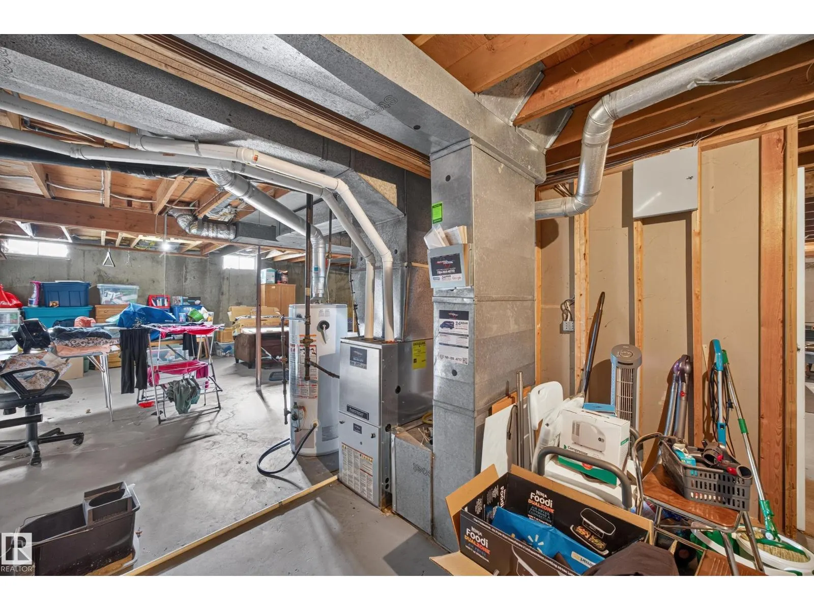 3023 130 AV NW