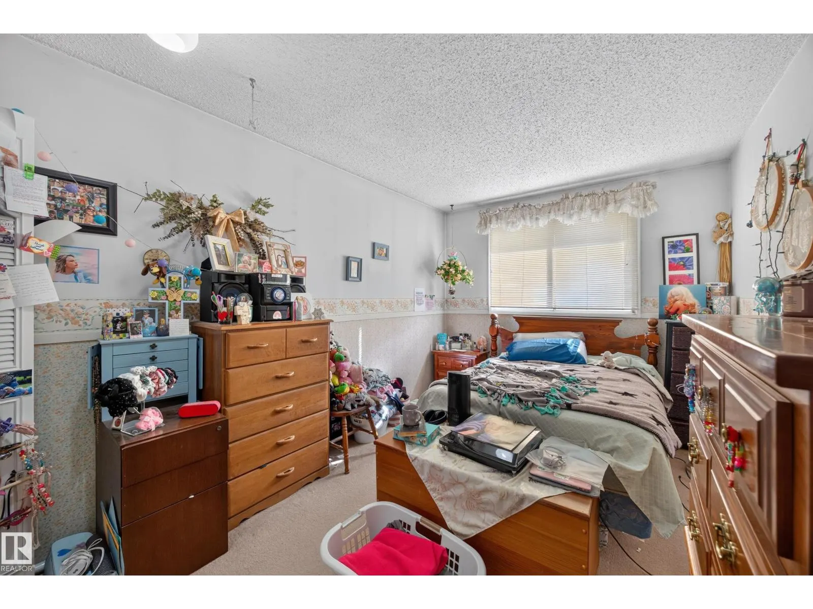 3023 130 AV NW