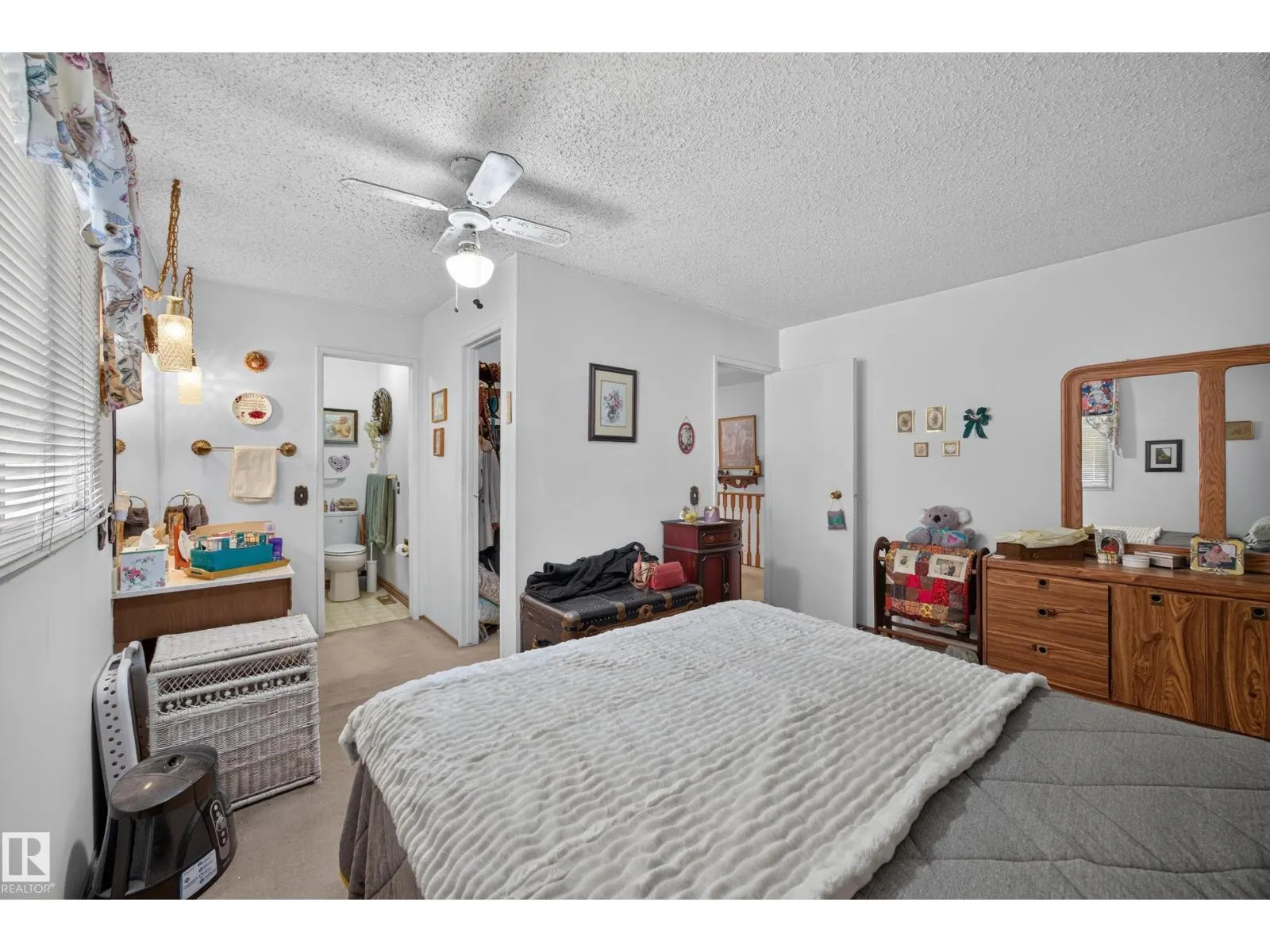 3023 130 AV NW