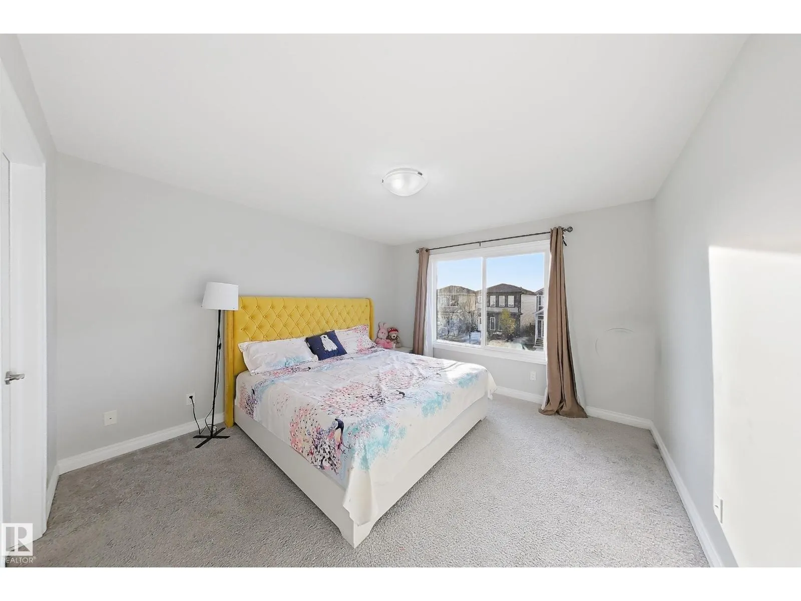 8017 223 ST NW NW