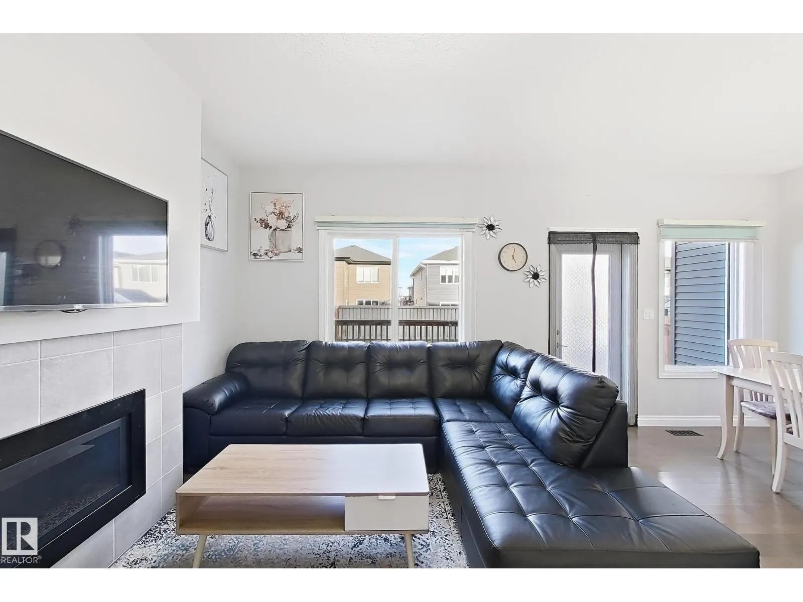8017 223 ST NW NW