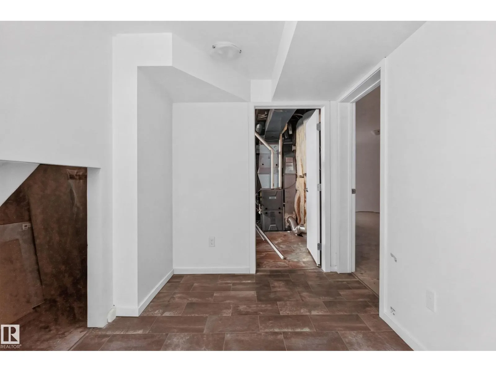 10508 60A AV NW