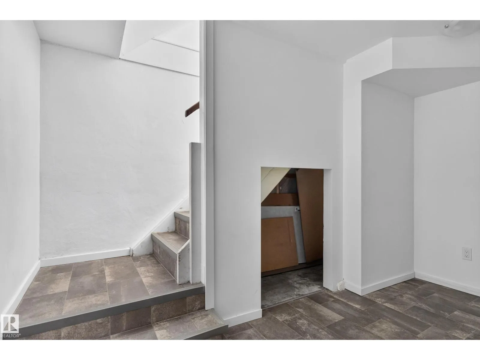 10508 60A AV NW
