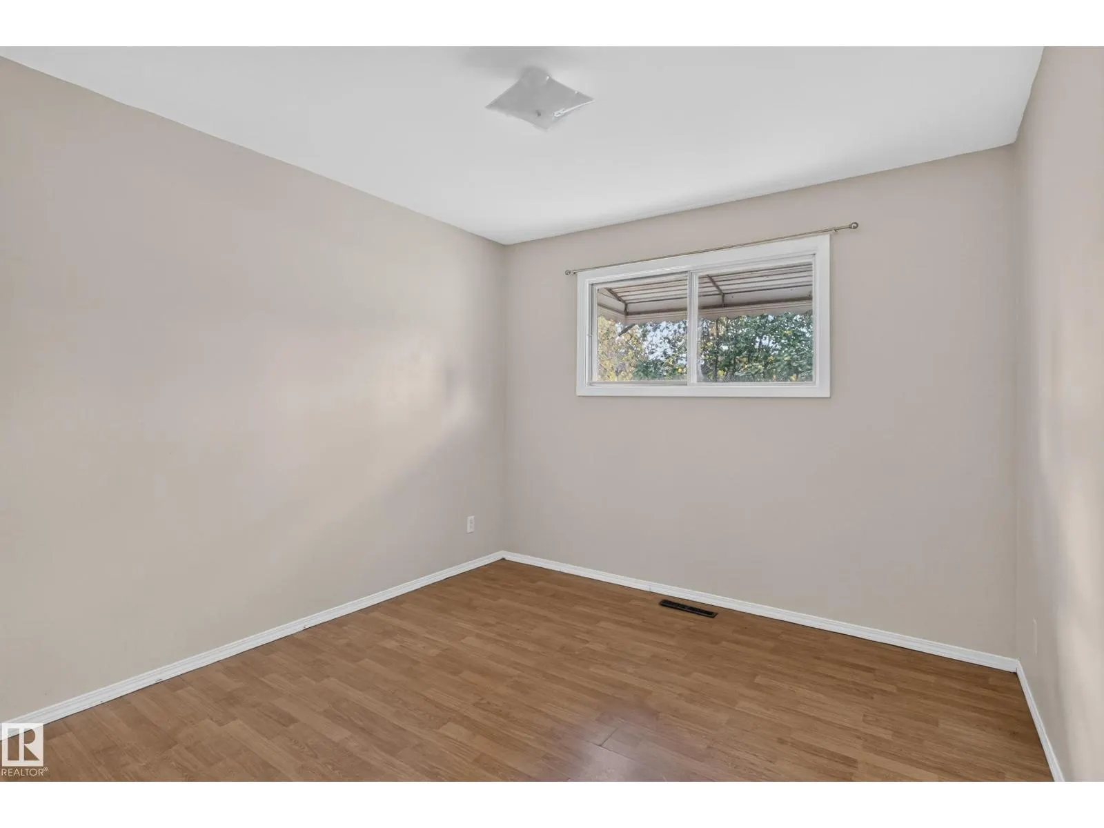 10508 60A AV NW