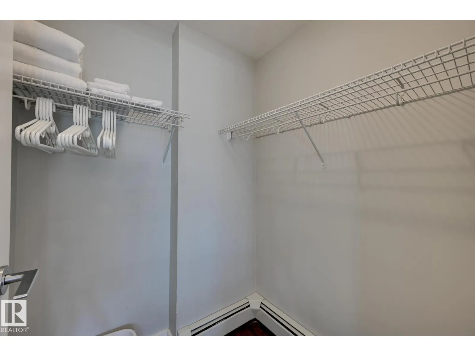 #802 10152 104 ST NW
