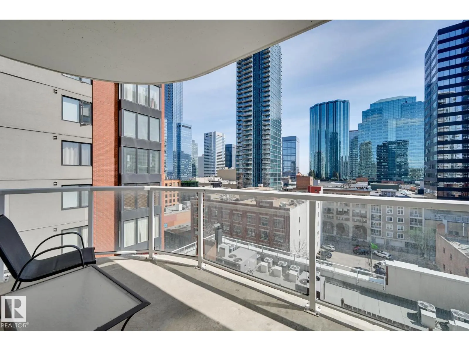 #802 10152 104 ST NW