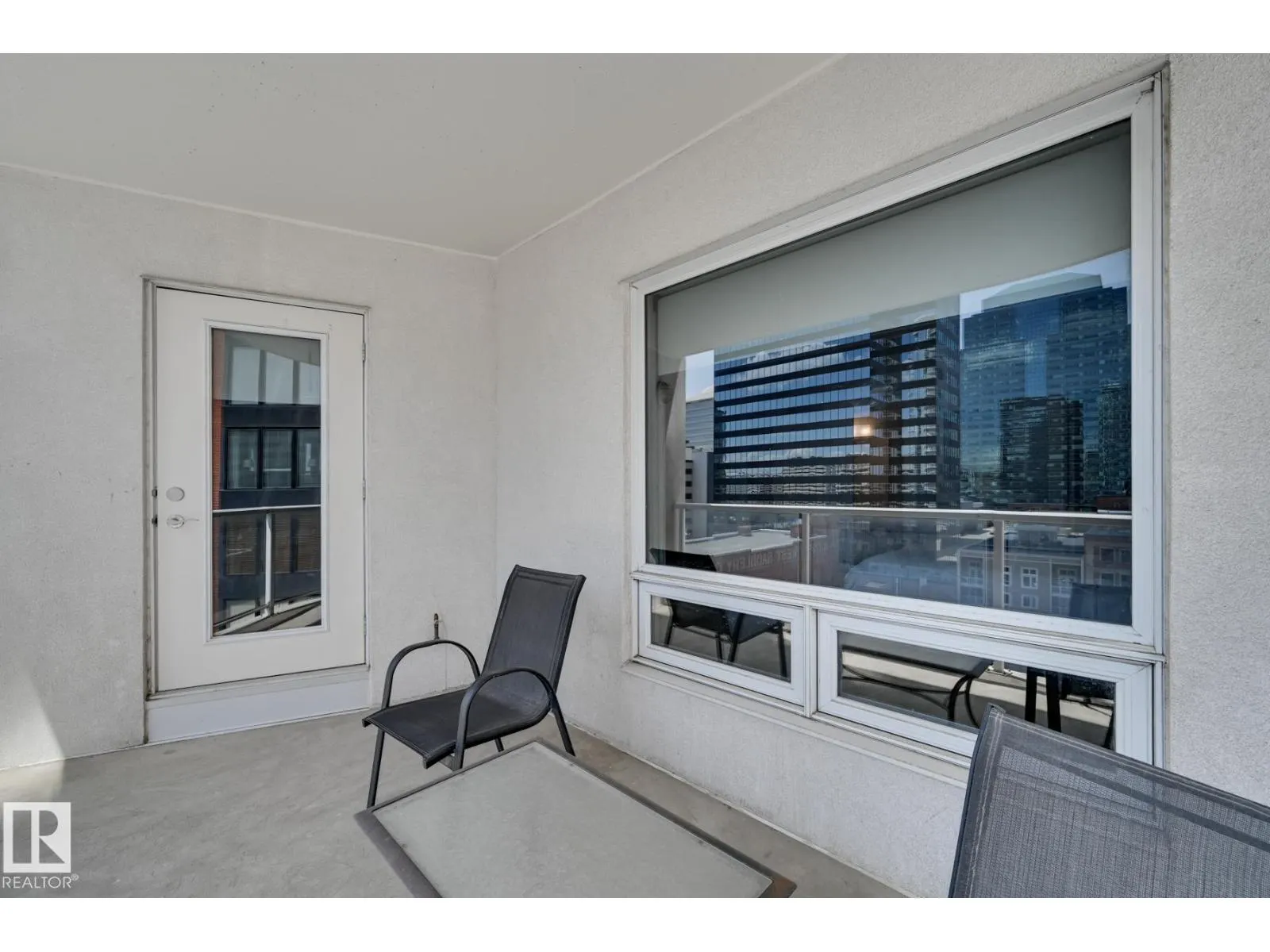 #802 10152 104 ST NW