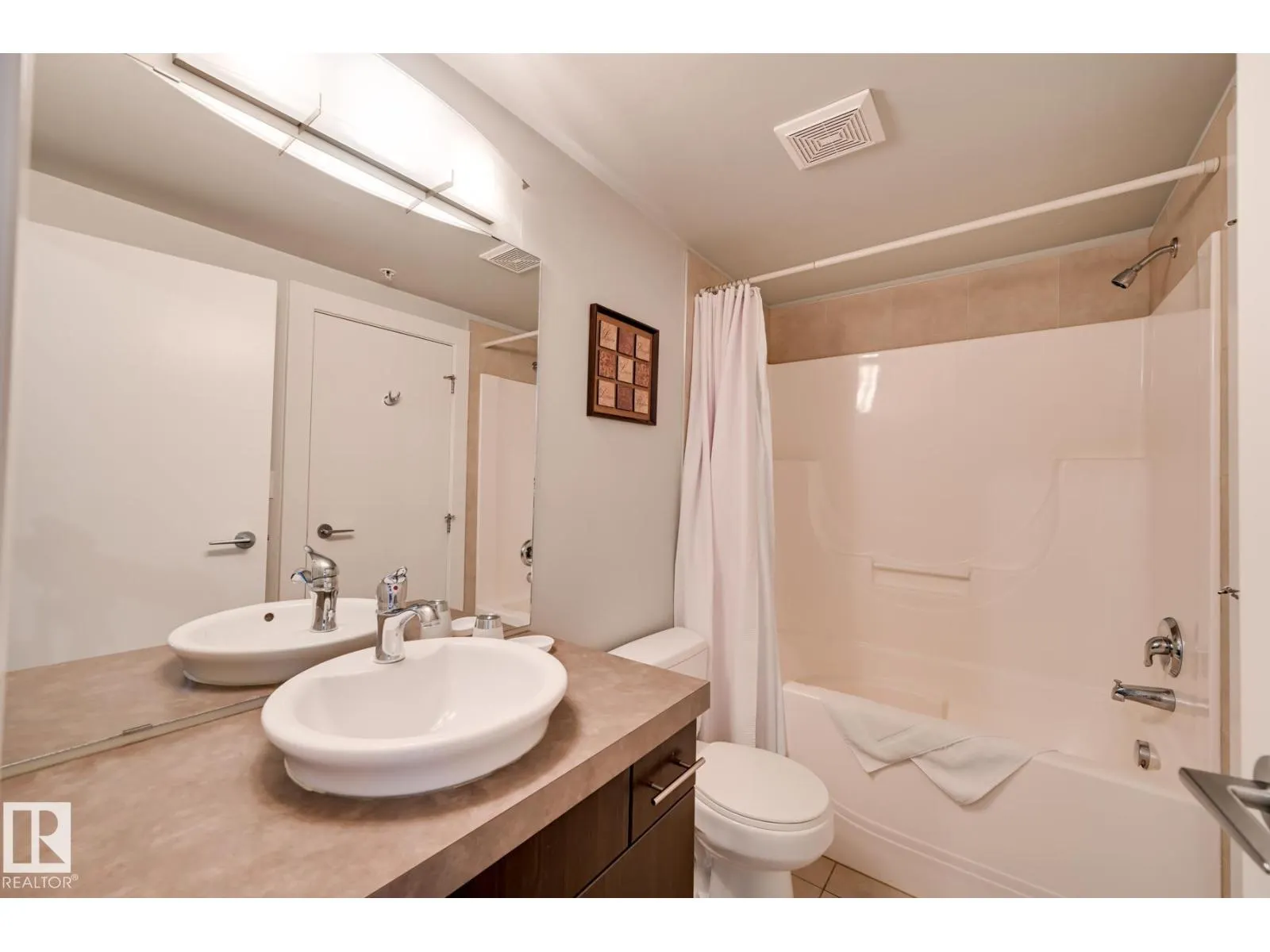 #802 10152 104 ST NW