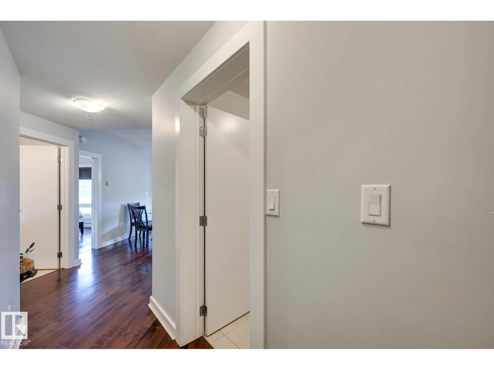 #802 10152 104 ST NW