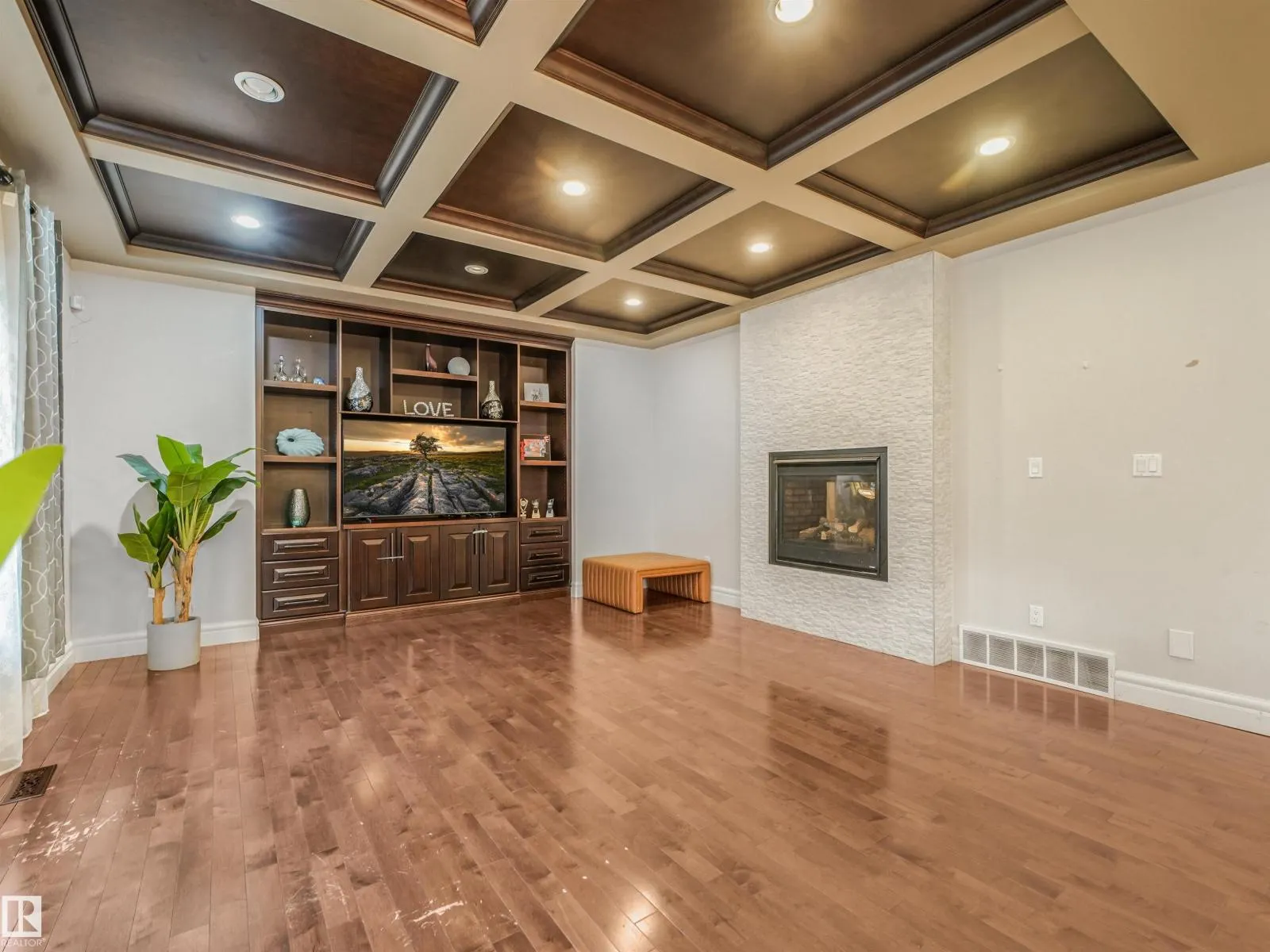 16604 72 ST NW NW