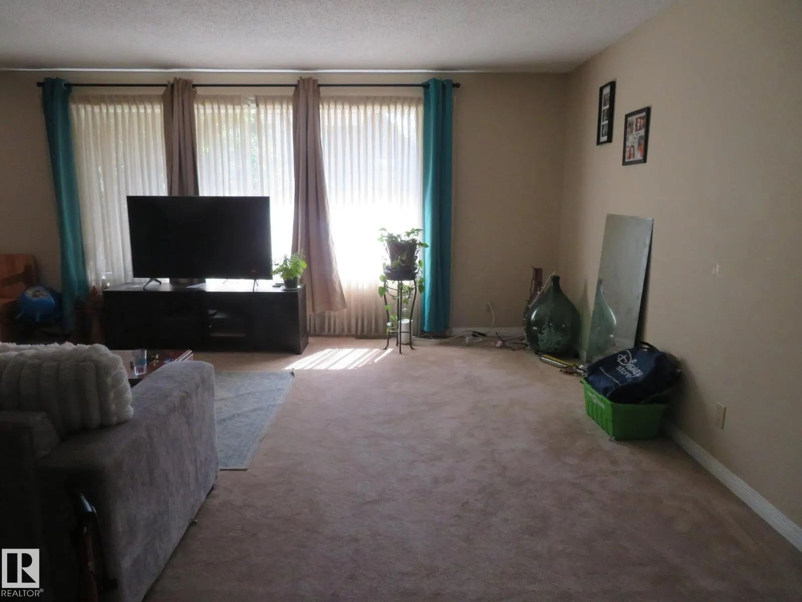 10720 57 AV NW