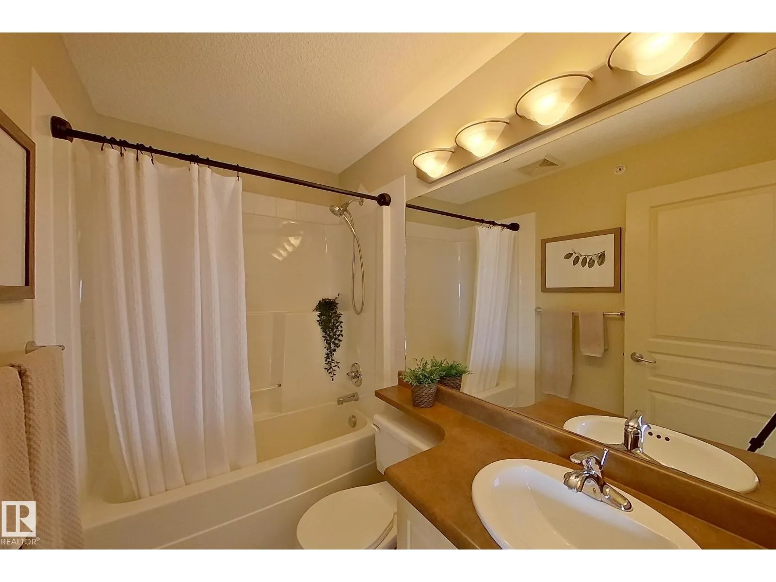#328 16035 132 ST NW