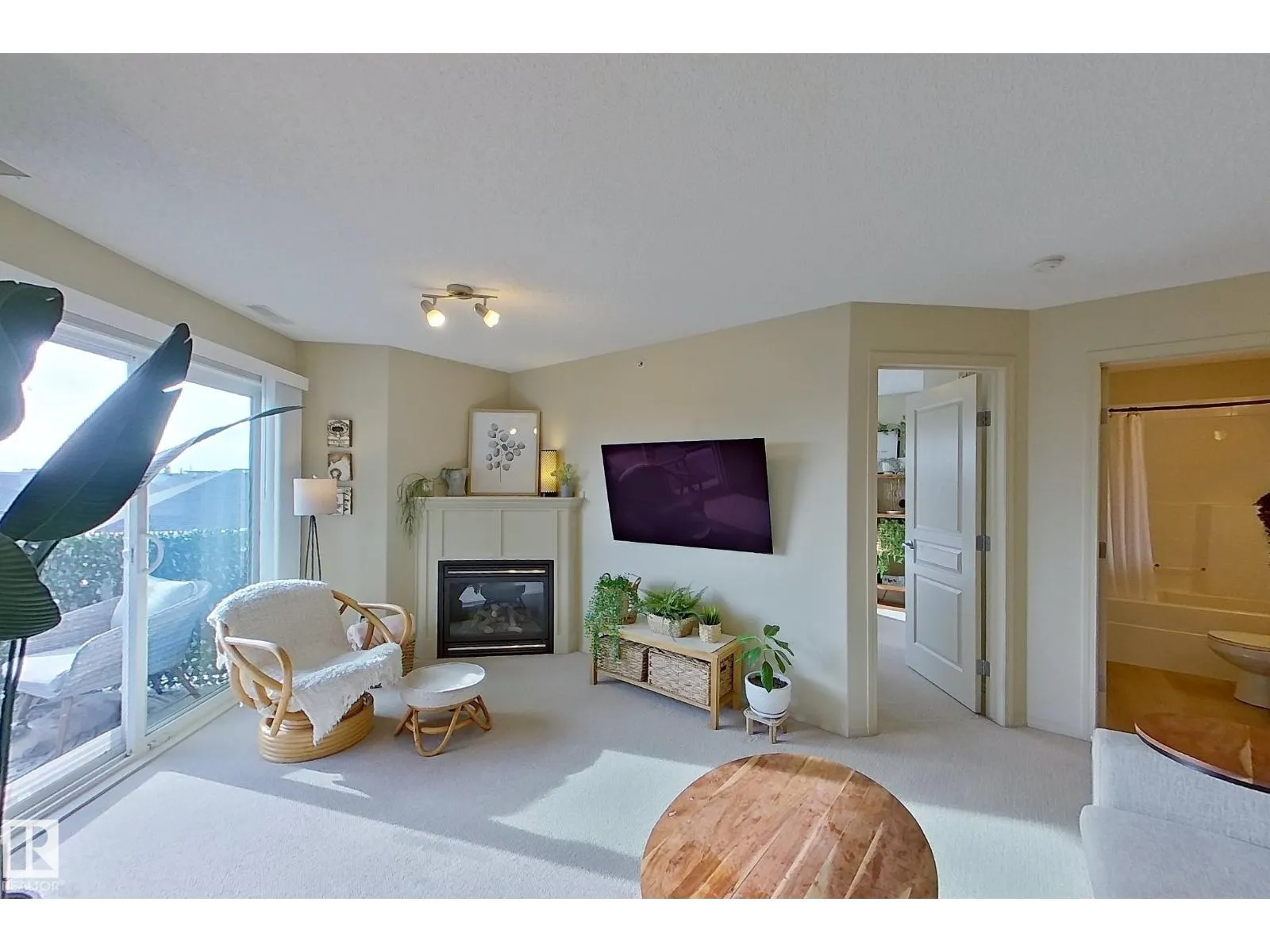 #328 16035 132 ST NW