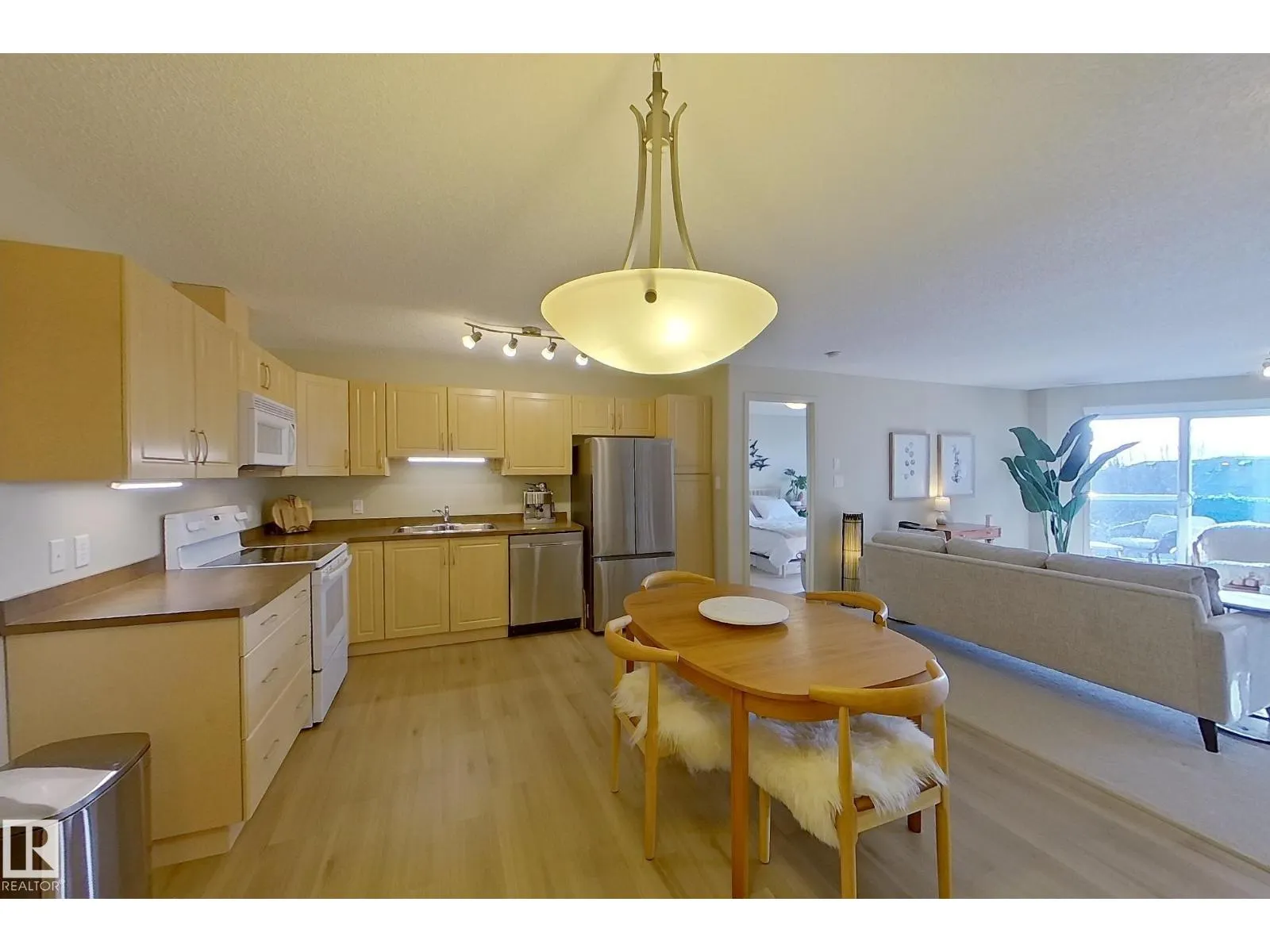#328 16035 132 ST NW