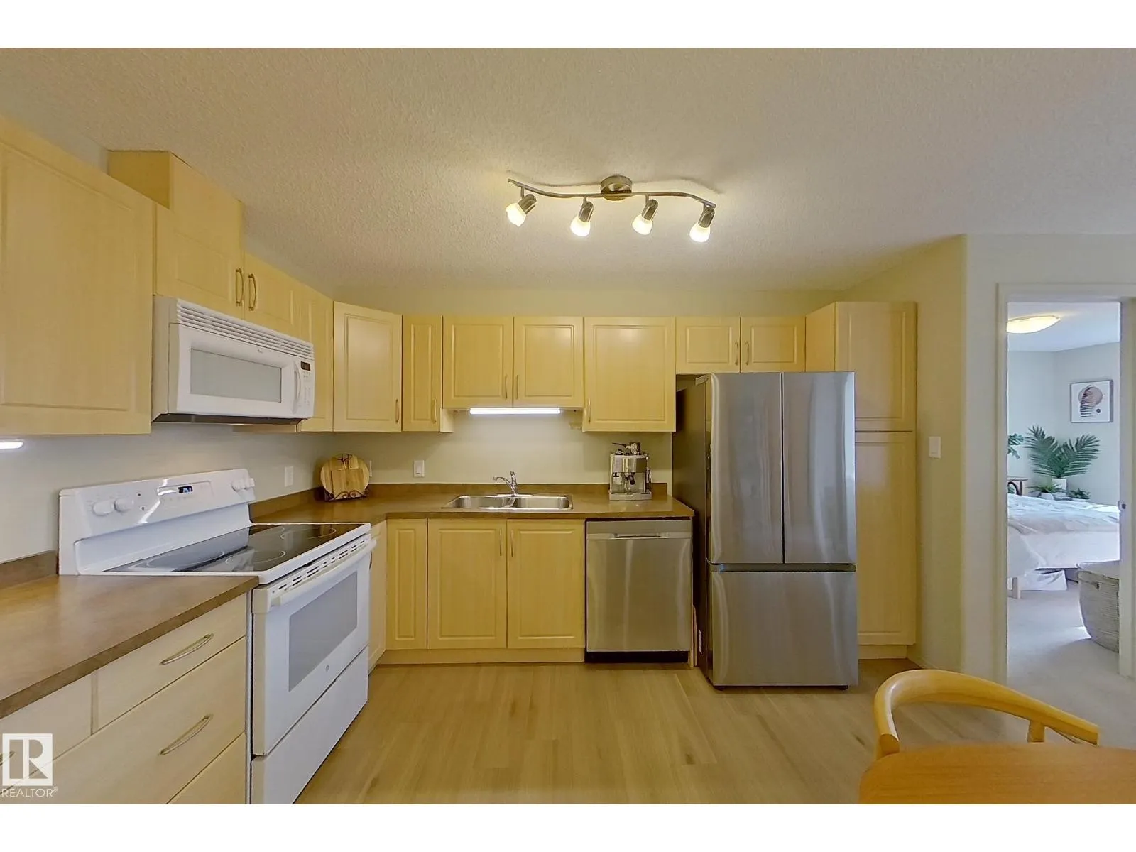 #328 16035 132 ST NW
