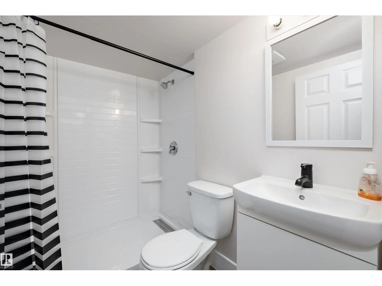 4605 163A AV NW