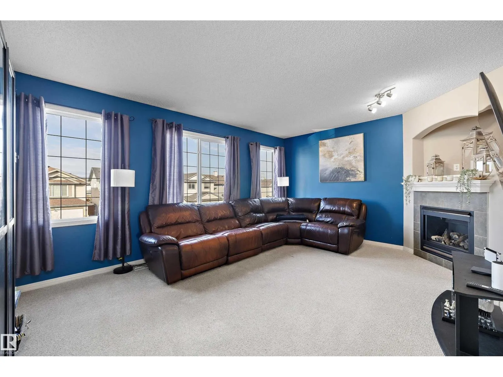 4605 163A AV NW