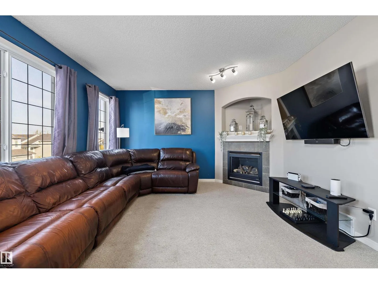 4605 163A AV NW