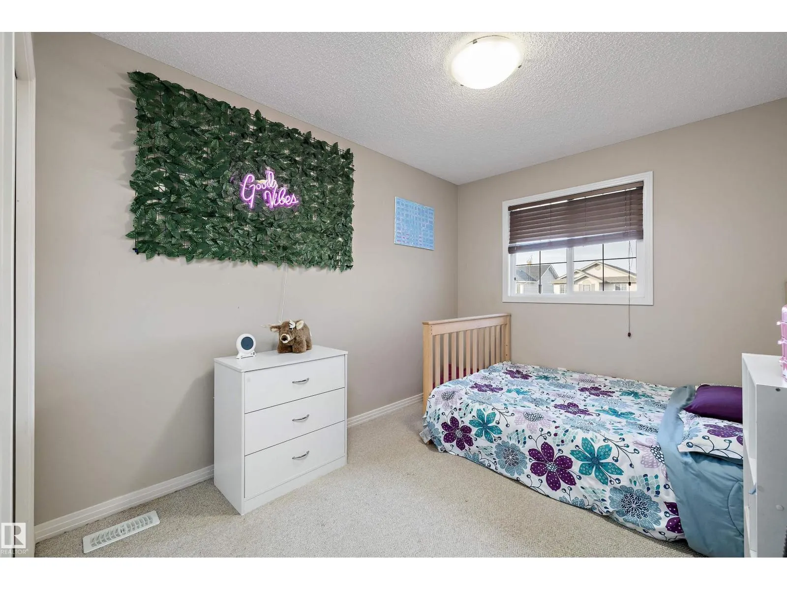 4605 163A AV NW