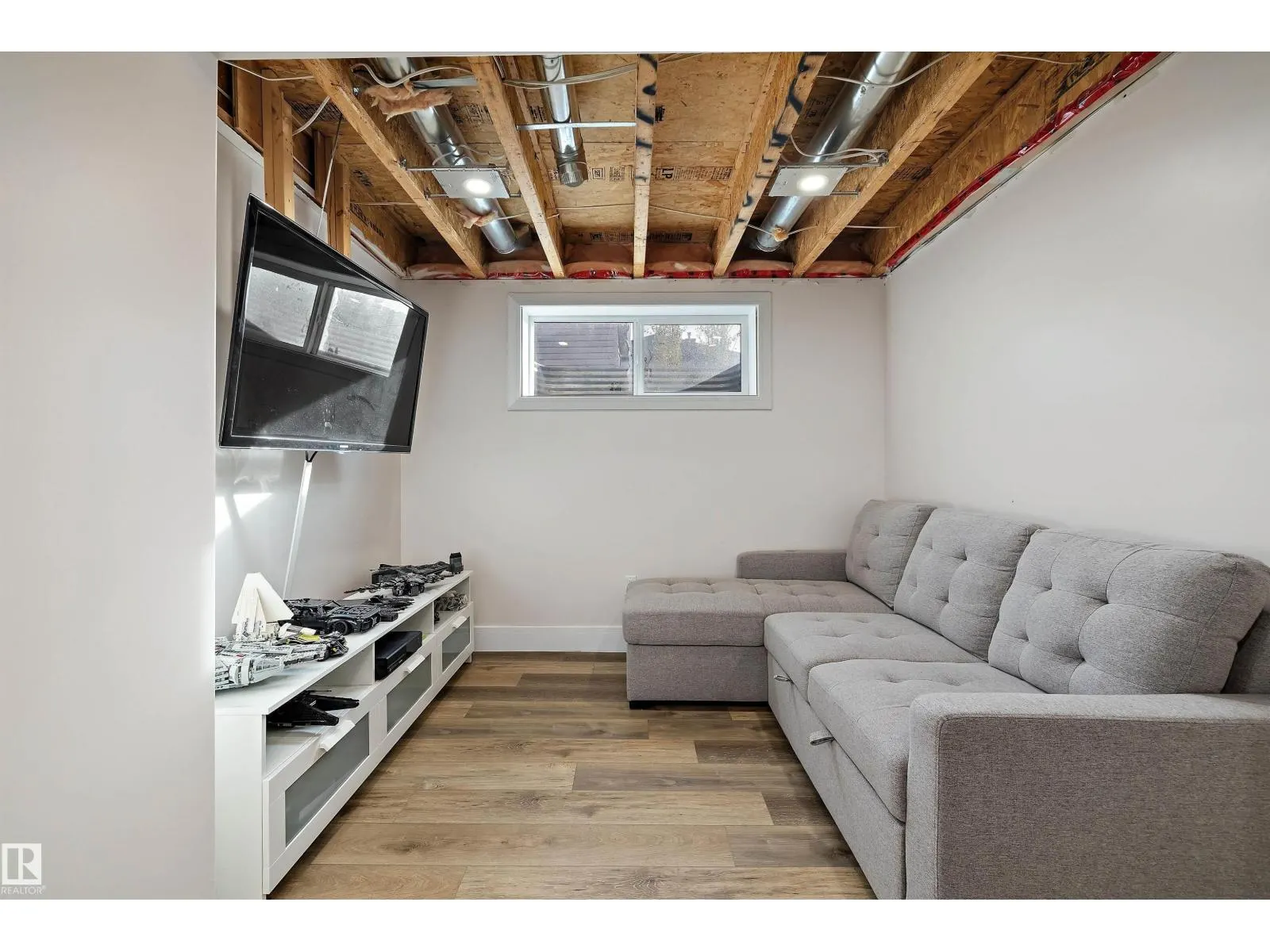 4605 163A AV NW