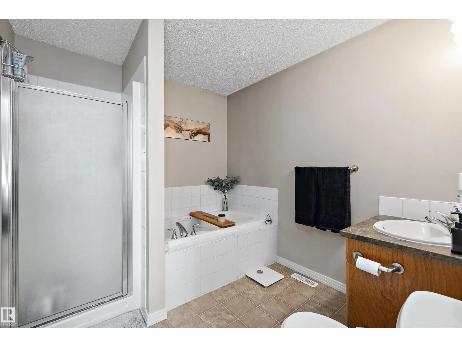 4605 163A AV NW