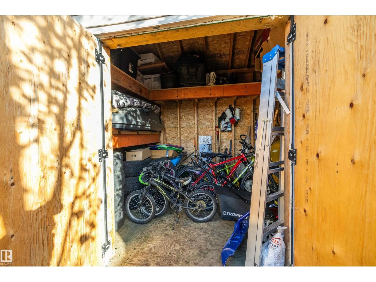 4605 163A AV NW
