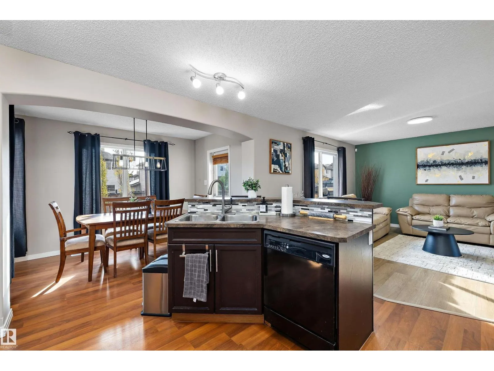 4605 163A AV NW