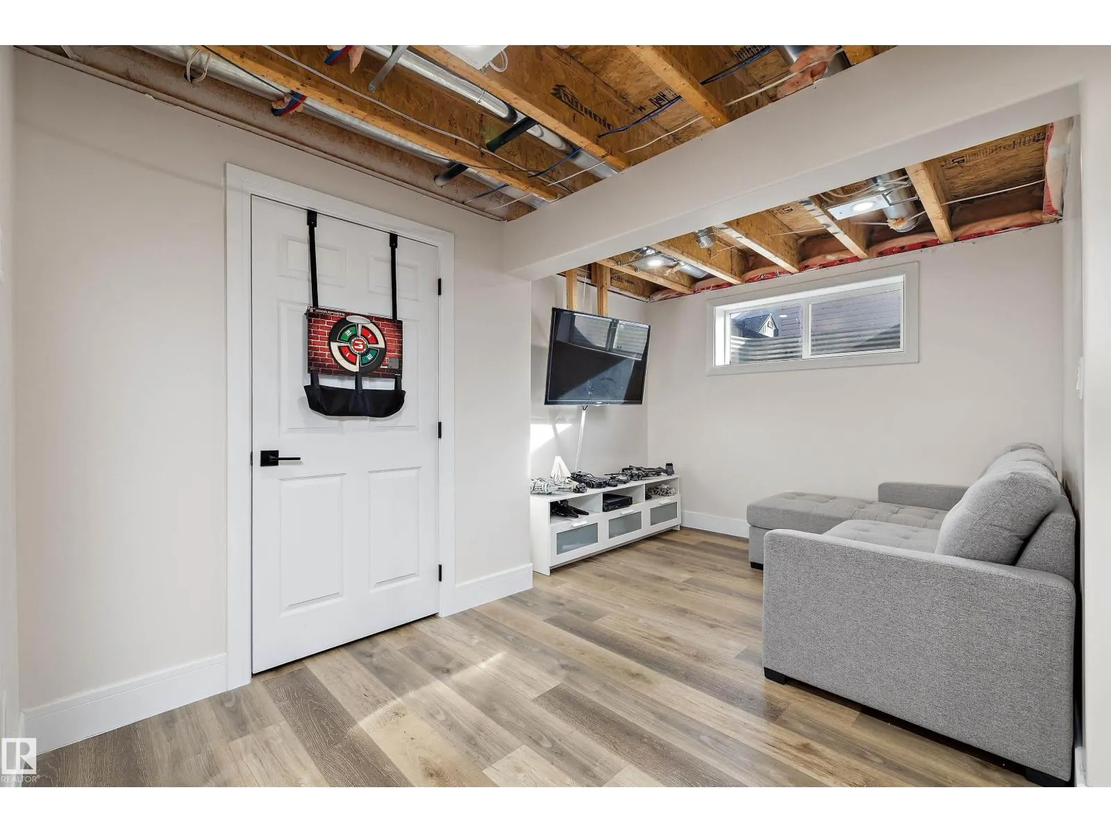 4605 163A AV NW