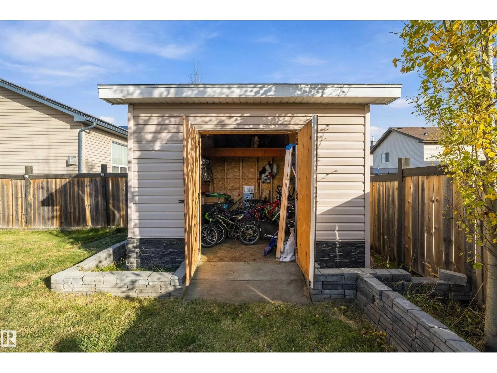 4605 163A AV NW